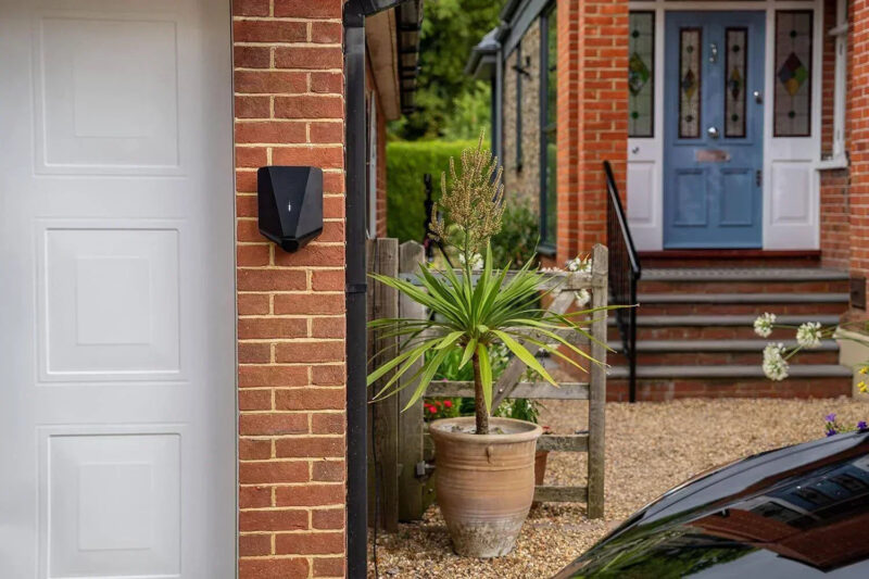 Easee One 10523 7.4kW Single Phase EV Charger Only In ElectoGb